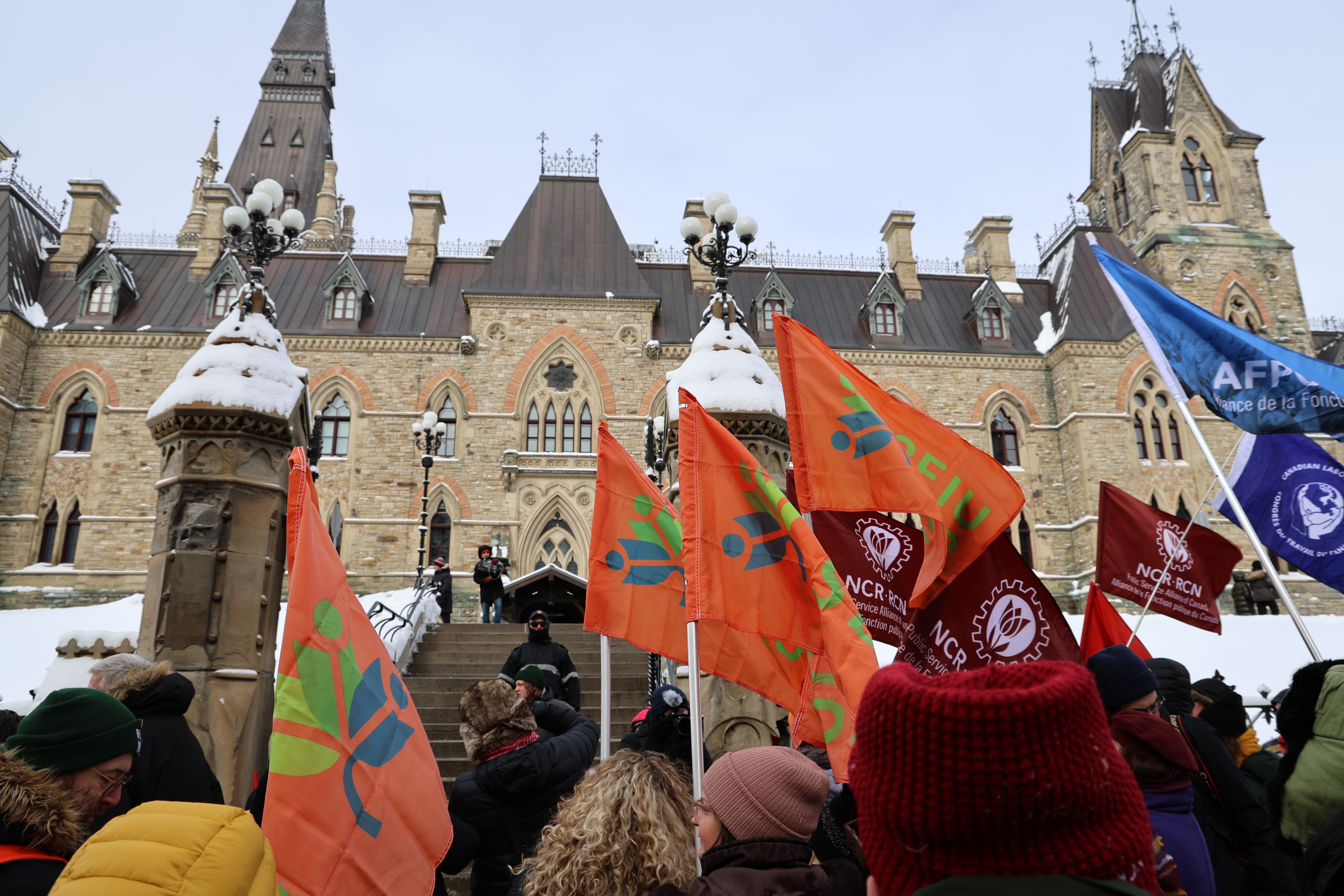 Over 3,000 ESDC employees receive affected letters Thumbnail