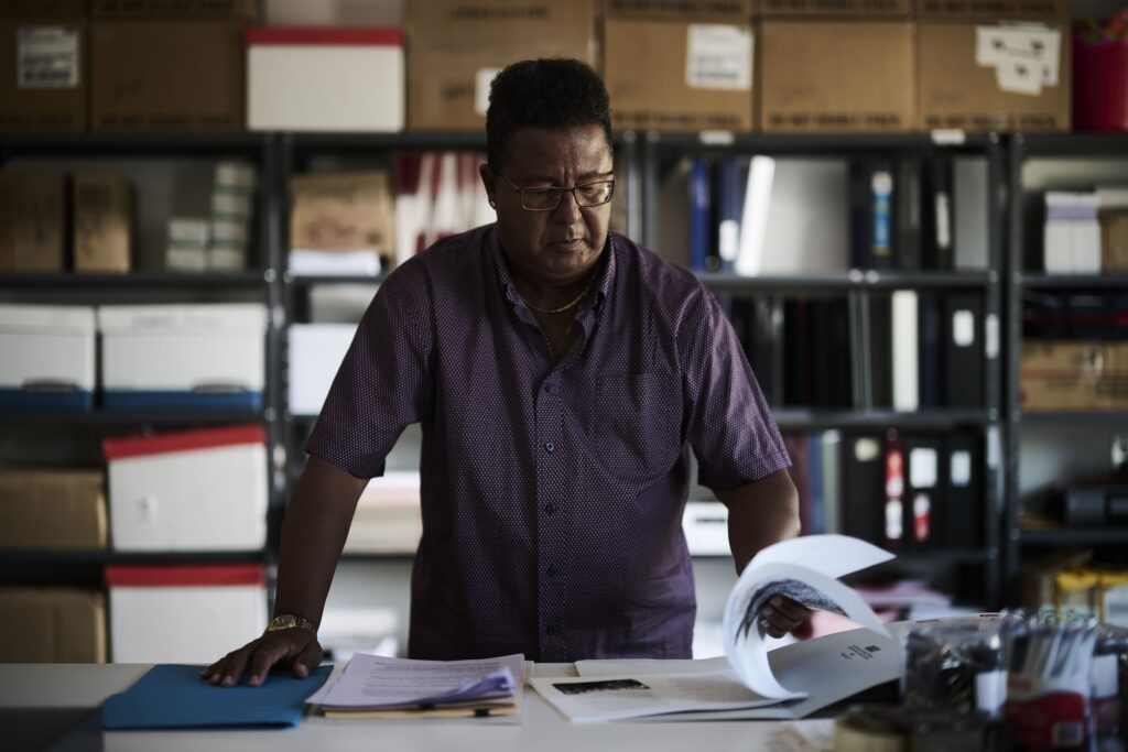 Federal government launches tracking system to monitor office attendance Thumbnail